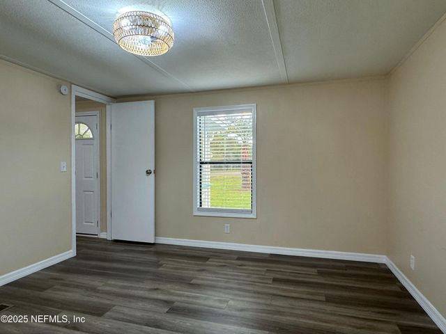 106 RIDGEWOOD Avenue, Interlachen, FL 32148