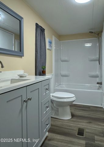 106 RIDGEWOOD Avenue, Interlachen, FL 32148