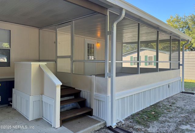 106 RIDGEWOOD Avenue, Interlachen, FL 32148