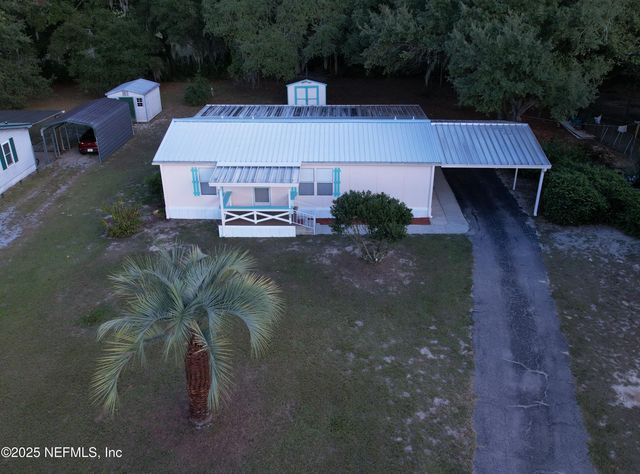 106 RIDGEWOOD Avenue, Interlachen, FL 32148