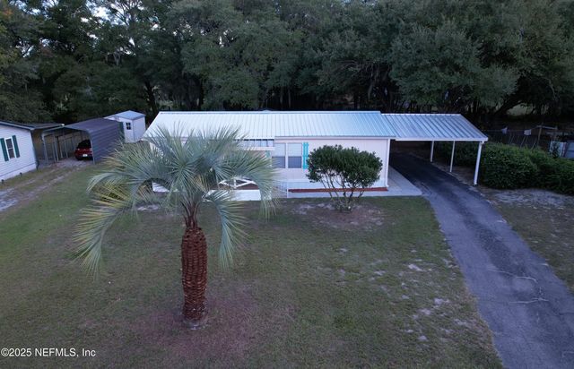 106 RIDGEWOOD Avenue, Interlachen, FL 32148