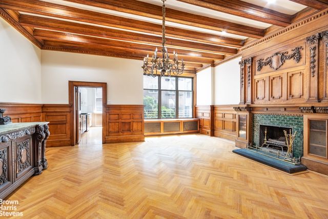 322 W 80TH Street, New York City, NY 10024