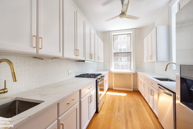 322 W 80TH Street, New York City, NY 10024