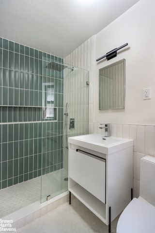 322 W 80TH Street, New York City, NY 10024