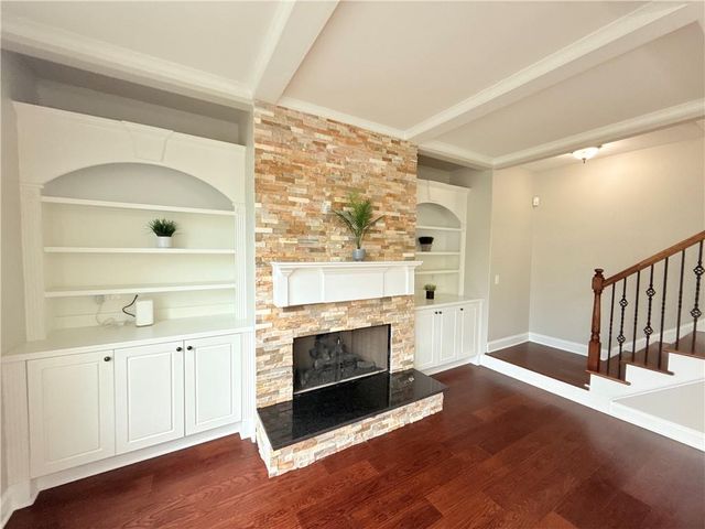 2285 Heritage Green Court, Marietta, GA 30064