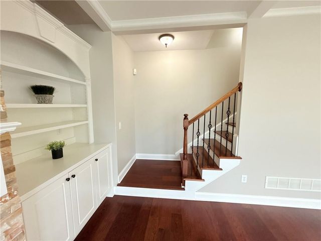 2285 Heritage Green Court, Marietta, GA 30064