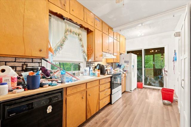 132 LAINSON Avenue, Council Bluffs, IA 51503