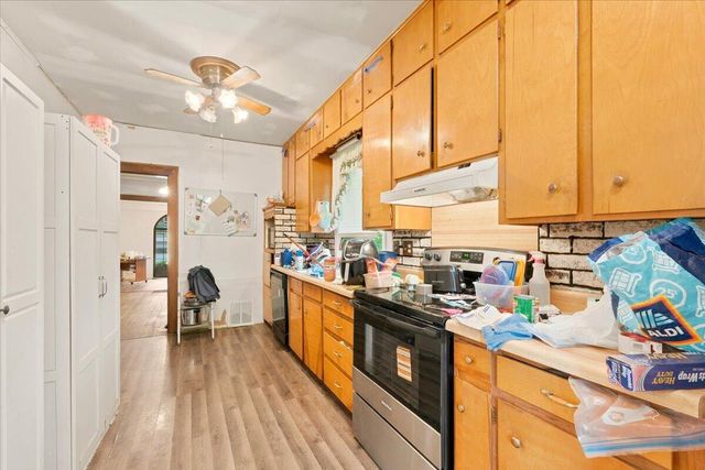 132 LAINSON Avenue, Council Bluffs, IA 51503