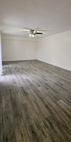 141 Heritage Way SE, West Palm Beach, FL 33407