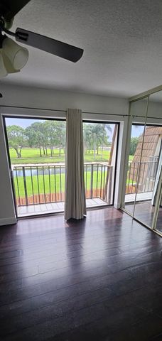 141 Heritage Way SE, West Palm Beach, FL 33407