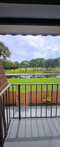141 Heritage Way SE, West Palm Beach, FL 33407