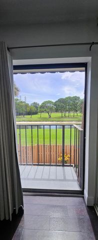 141 Heritage Way SE, West Palm Beach, FL 33407