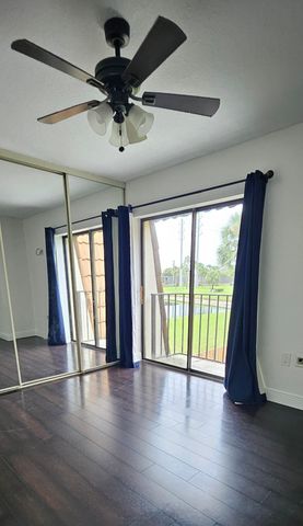 141 Heritage Way SE, West Palm Beach, FL 33407