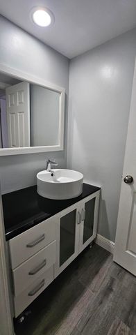 141 Heritage Way SE, West Palm Beach, FL 33407