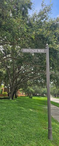 141 Heritage Way SE, West Palm Beach, FL 33407