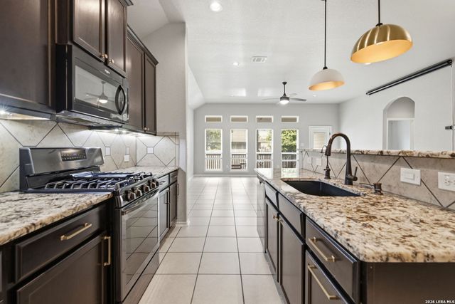 9915 BRICEWOOD HL, San Antonio, TX 78254