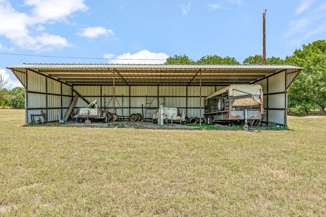 14330 S Highway 281, Santo, TX 76472