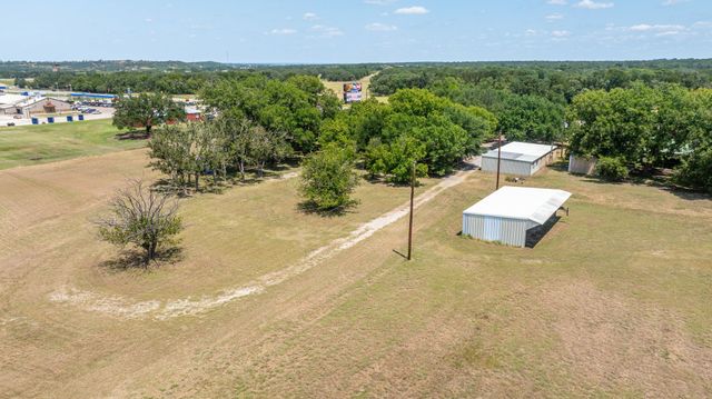 14330 S Highway 281, Santo, TX 76472