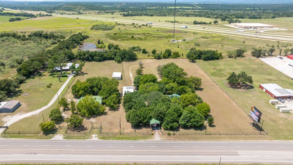 14330 S Highway 281, Santo, TX 76472