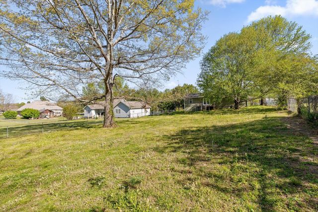 70 Pinoak Road, Trenton, GA 30752