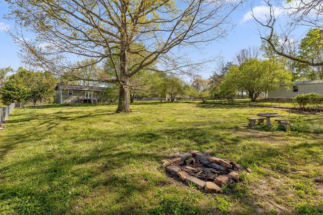 70 Pinoak Road, Trenton, GA 30752