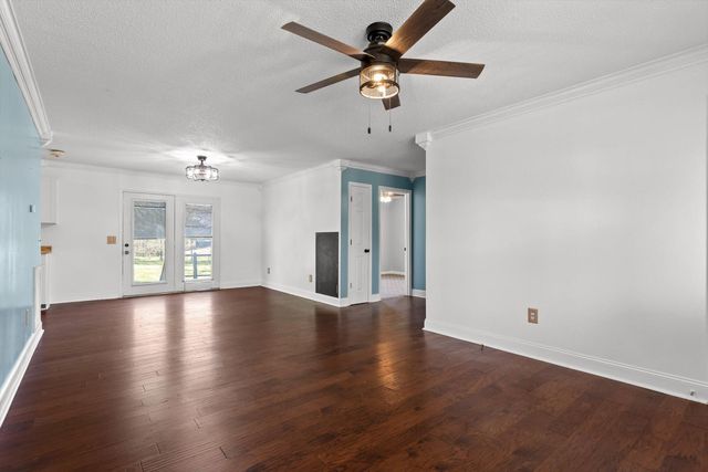 70 Pinoak Road, Trenton, GA 30752