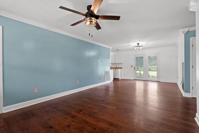 70 Pinoak Road, Trenton, GA 30752