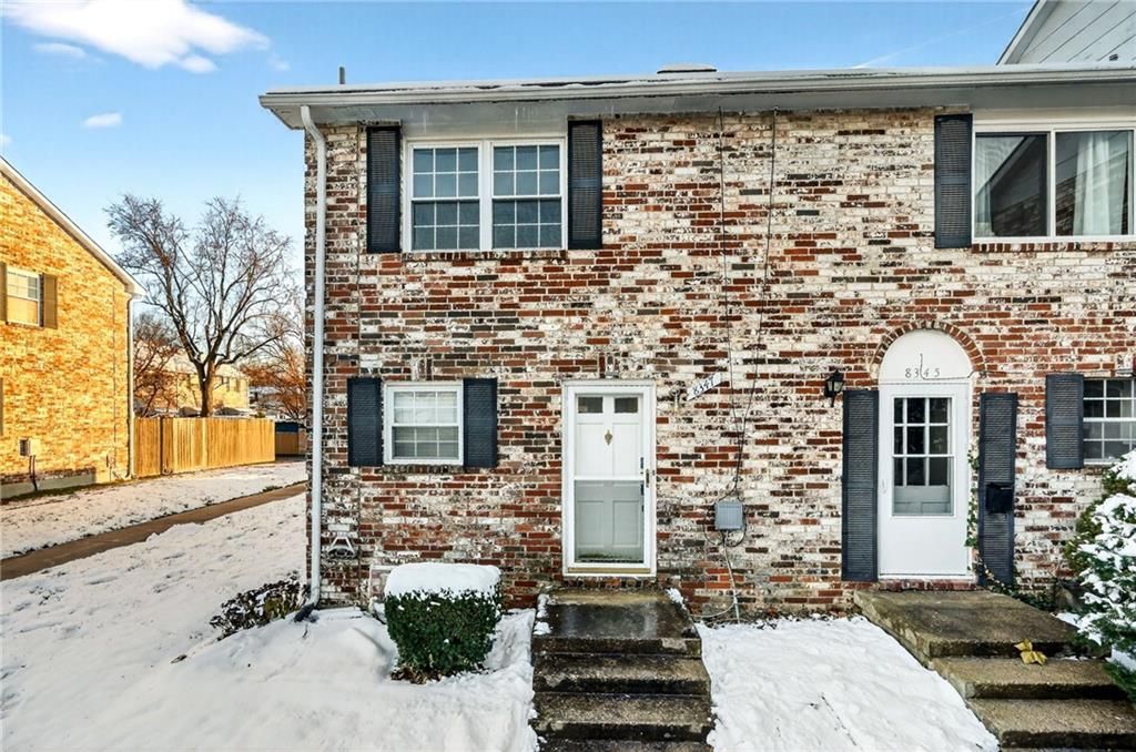 8347 Mackey Street, Overland Park, KS 66212