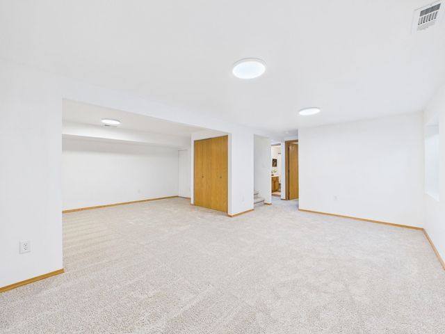 930 E 53rd St S, Wichita, KS 67216