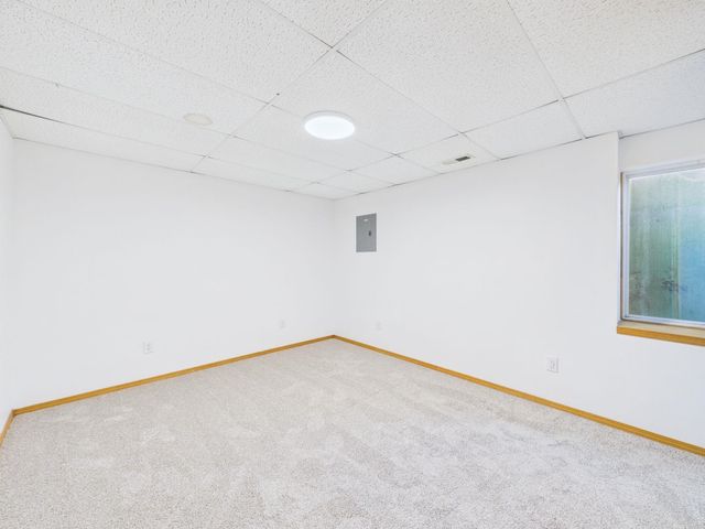 930 E 53rd St S, Wichita, KS 67216