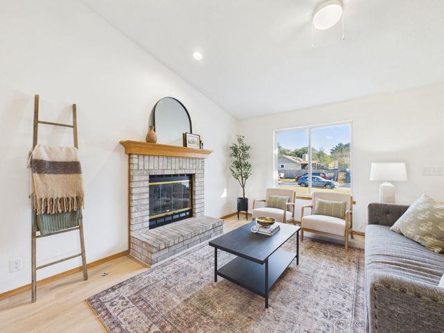 930 E 53rd St S, Wichita, KS 67216