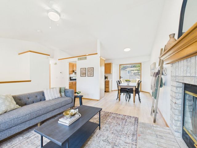 930 E 53rd St S, Wichita, KS 67216