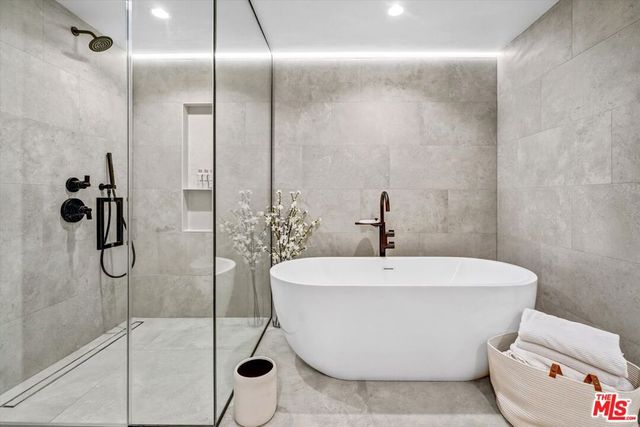 10777 Wilshire Boulevard 207, Los Angeles, CA 90024