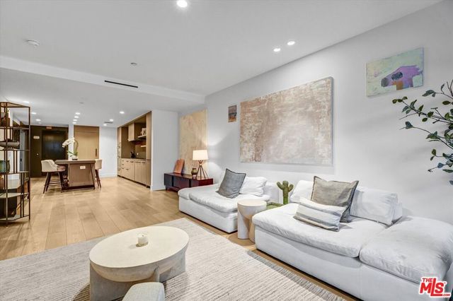 10777 Wilshire Boulevard 207, Los Angeles, CA 90024