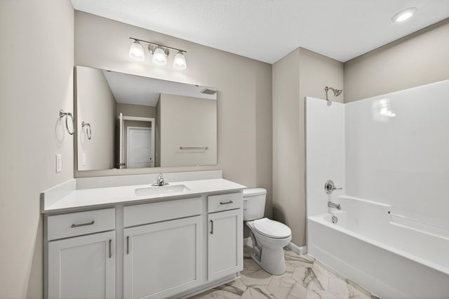 1531 Woods Road NE, Isanti, MN 55040