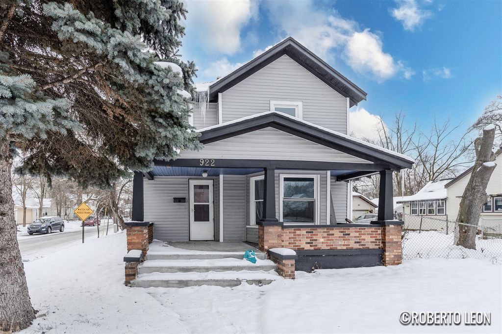 922 Burton Street, Wyoming, MI 49509