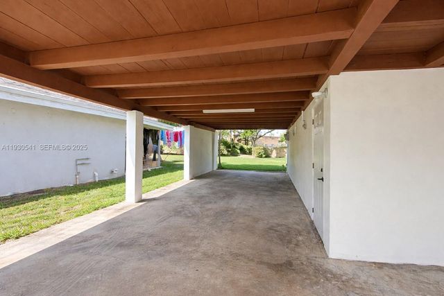 2501 NW 21st St, Fort Lauderdale, FL 33311