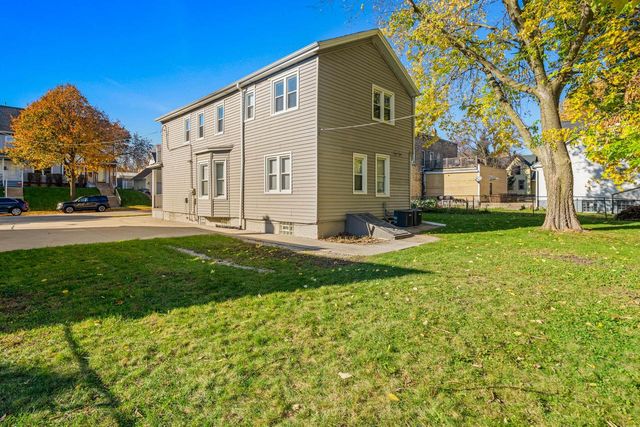 2138 N Hubbard STREET, Milwaukee, WI 53212
