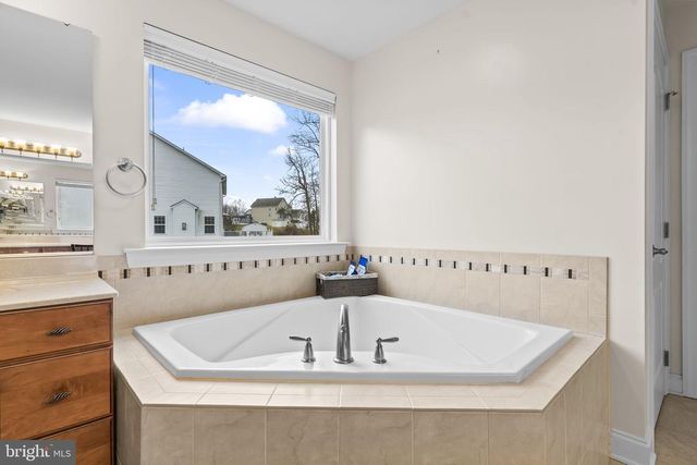 3283 HUNTSMAN DR, Huntingtown, MD 20639