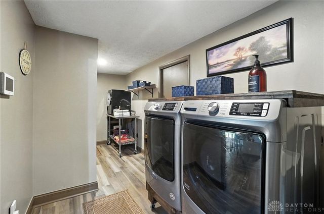 7227 Gardenside Drive, Dayton, OH 45414