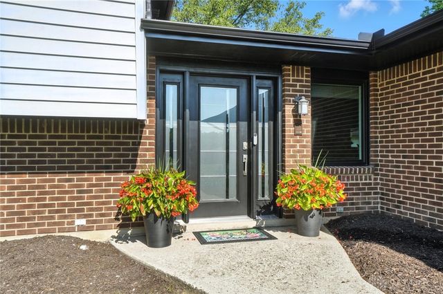 7227 Gardenside Drive, Dayton, OH 45414