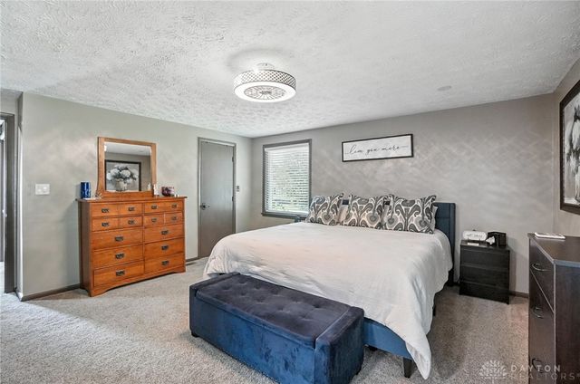 7227 Gardenside Drive, Dayton, OH 45414