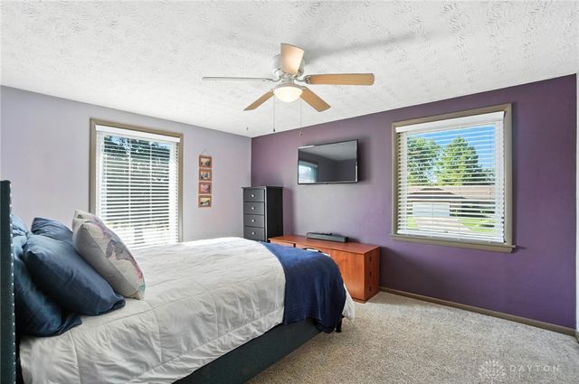 7227 Gardenside Drive, Dayton, OH 45414