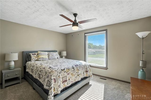 7227 Gardenside Drive, Dayton, OH 45414