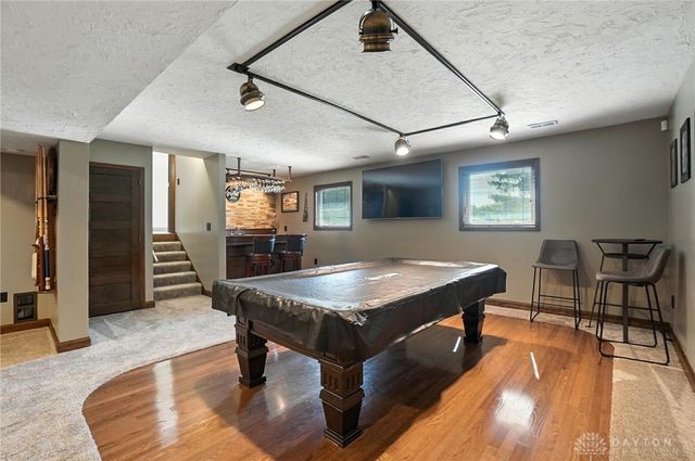 7227 Gardenside Drive, Dayton, OH 45414