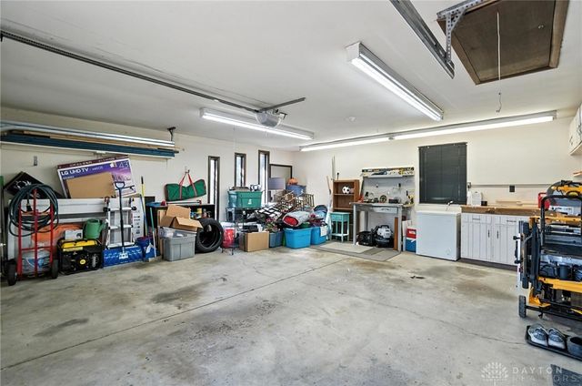 7227 Gardenside Drive, Dayton, OH 45414