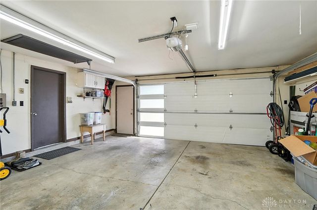 7227 Gardenside Drive, Dayton, OH 45414