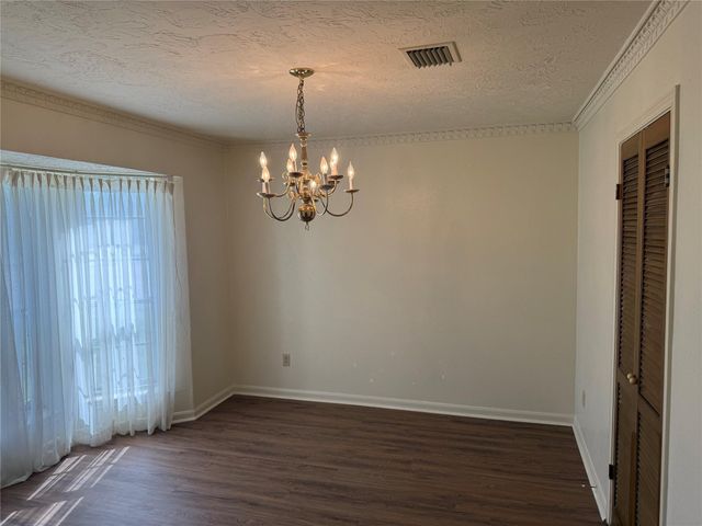 214 Kings Court, Stafford, TX 77477