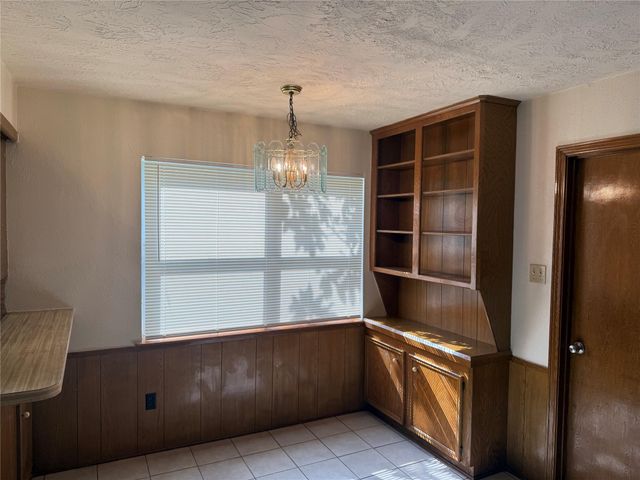 214 Kings Court, Stafford, TX 77477