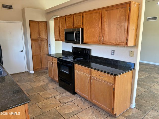 8981 W MARYLAND Avenue, Glendale, AZ 85305